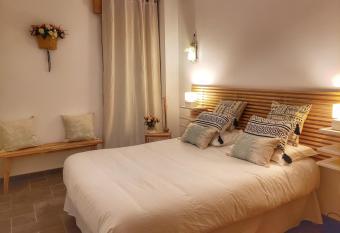 Santiago Sur, Camino Portugu  s has Balcony rooms