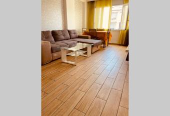 Charmant T3 a toulon commerces et bus    proximit   has Balcony rooms