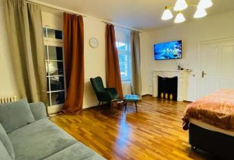 Hirsch Appartements has Balcony rooms