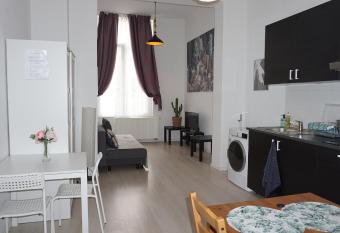 Roosevelt Apartments. has Balcony rooms