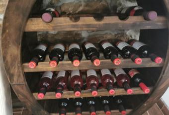 La Veranda GSM         ,                    ,         ,           ,             ,             ,             ,         ,        ZIRO, EIGHT, NINE, EIGHT, SEVEN, FOUR, FOUR, FOUR, EIGHT, TWO has rooms with a private hot tub