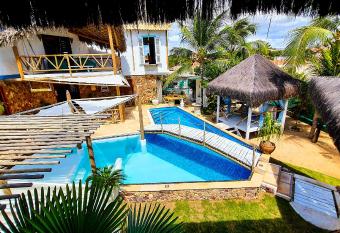 Pousada Lua de Charme allows 18 year olds to book a room