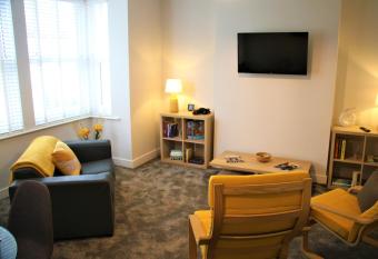 The Alvaros Apartment allows 18 year olds to book a room