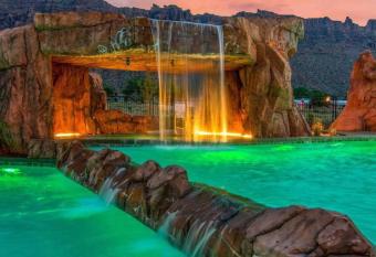 Balanced Rock Retreat at Sage Creek with Heated Pool has Balcony rooms