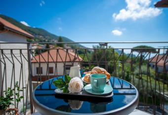 Raggio di sole has Balcony rooms