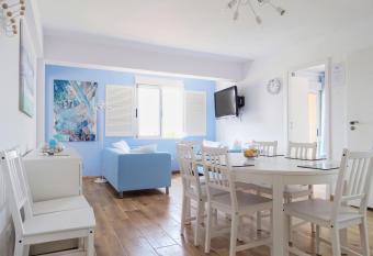 La Grauera 5 planta sin ascensor has Balcony rooms