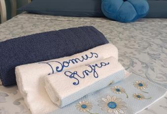 B&B Domus Anfra has Balcony rooms