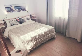 L Angoletto#2 allows 18 year olds to book a room