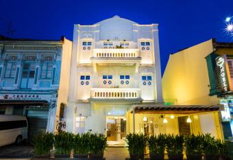 The Daulat by Hotel Calmo allows 18 year olds to book a room