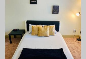 Stylish Condo in Heart of Buckhead 420 friendly has rooms with a private hot tub