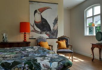 Casa di Fiore has Balcony rooms