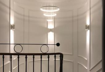 - LAZARE- Maison de ma  tre , appartements de standing, proche du centre avec parking privatif gratuit has Balcony rooms