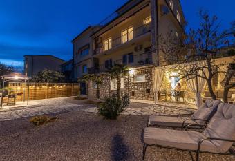 Apartment Levante has Balcony rooms