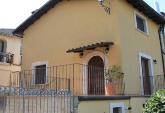 Il Pagliarello di Villa San Giovanni has Balcony rooms