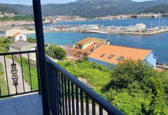 Villalfillo has Smoking/Balcony rooms