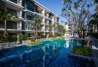 The Title Beach Front has Balcony rooms