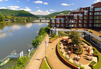 Heidelberg Marriott Hotel allows 18 year olds to book a room