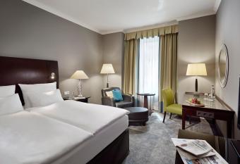 Lindner Hotel Cologne City Plaza, part of JdV by Hyatt allows 18 year olds to book a room