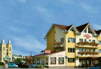 Pensiunea ALB has Balcony rooms