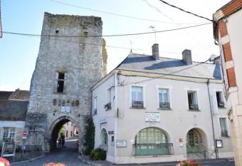 Auberge de la Tour allows 18 year olds to book a room