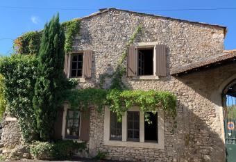 La Magnanerie de Dions allows 18 year olds to book a room