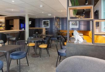 ACE H  tel Lyon V  nissieux Parc des Expositions allows 18 year olds to book a room