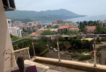 Apartment Dunja has Balcony rooms