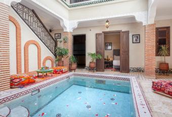 Riad Salman has Balcony rooms