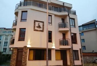                                          allows 18 year olds to book a room