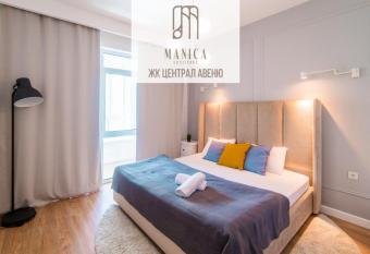 Manica Central Avenue allows 18 year olds to book a room