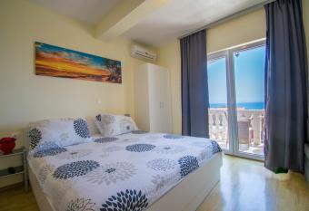 Apartmani Manuela - Ba  ka Voda has Balcony rooms