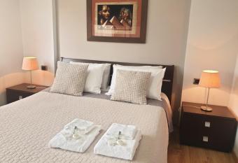 MODERN Apartament allows 18 year olds to book a room