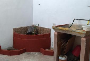 Casa 2 recamarad allows 18 year olds to book a room