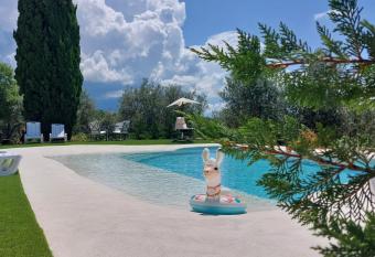 Apartments Casa Tijola allows 18 year olds to book a room