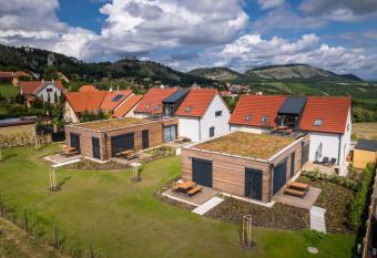 Domy pod P  lavou has Balcony rooms