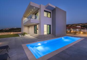 Nikolioudis Luxury Villas has Balcony rooms