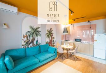 Manica R-House allows 18 year olds to book a room