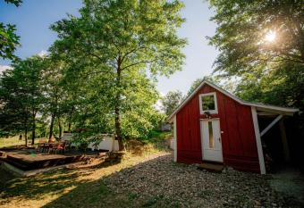 Mitlaker has Balcony rooms