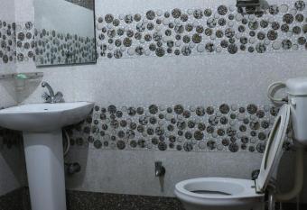 Gaurav Residency has Balcony rooms