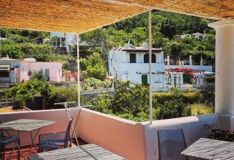 Casa Rio has Balcony rooms