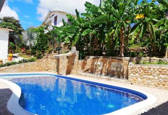 FINCA VILLA MAGALY, 3 Casas Familiares en medio de la Naturaleza has Balcony rooms