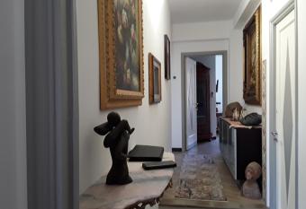 Retro  BeB allows 18 year olds to book a room