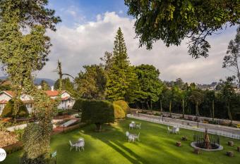 Savoy - IHCL SeleQtions allows 18 year olds to book a room