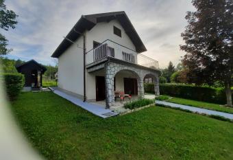 Ku  a za odmor VB-IDRO has Balcony rooms