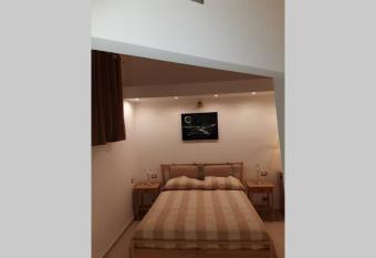 Artsuite allows 18 year olds to book a room