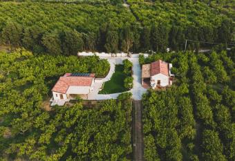 Il Limoneto Rooms has Smoking/Balcony rooms