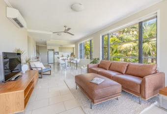 30 Airlie Beach Bliss at The Summit has Balcony rooms
