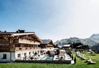 Burg Vital Resort has Balcony rooms