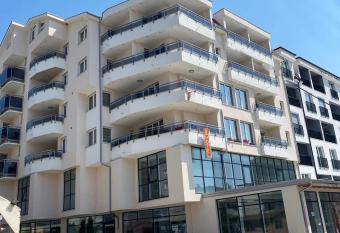 Palace Hotel has Balcony rooms