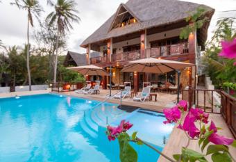 Cast Away Residence has Balcony rooms